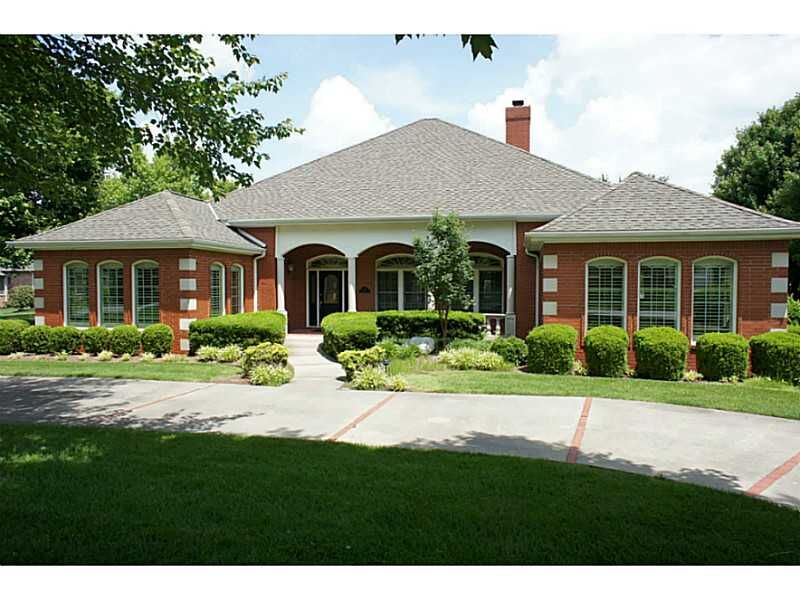 Property Photo:  210 Regency Court  AR 72712 