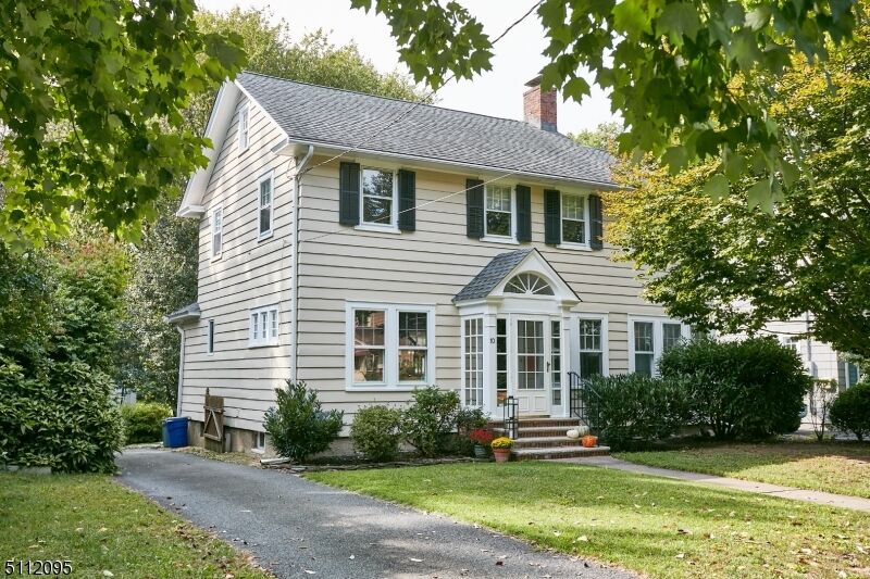 Property Photo: 10 Crowell Pl NJ 07040