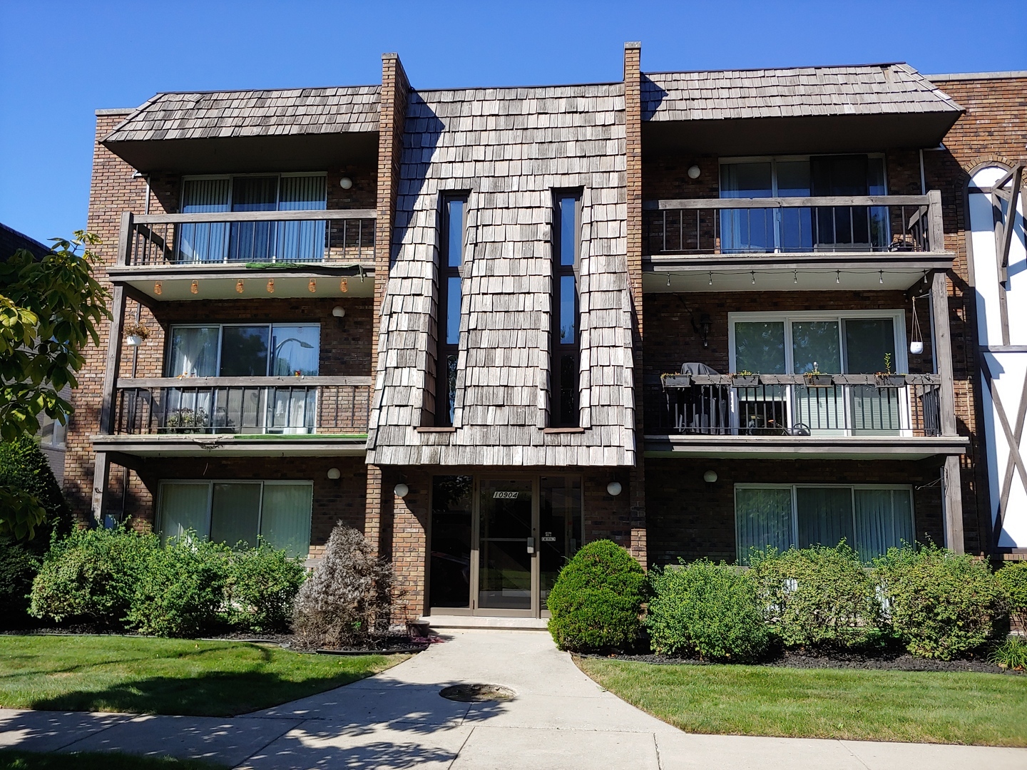 Property Photo:  10904 Kilpatrick Avenue 1A  IL 60453 