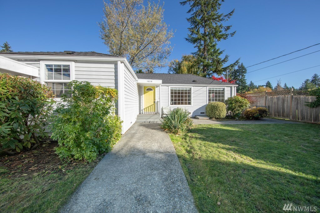 Property Photo:  16218 12th Ave NE  WA 98155 