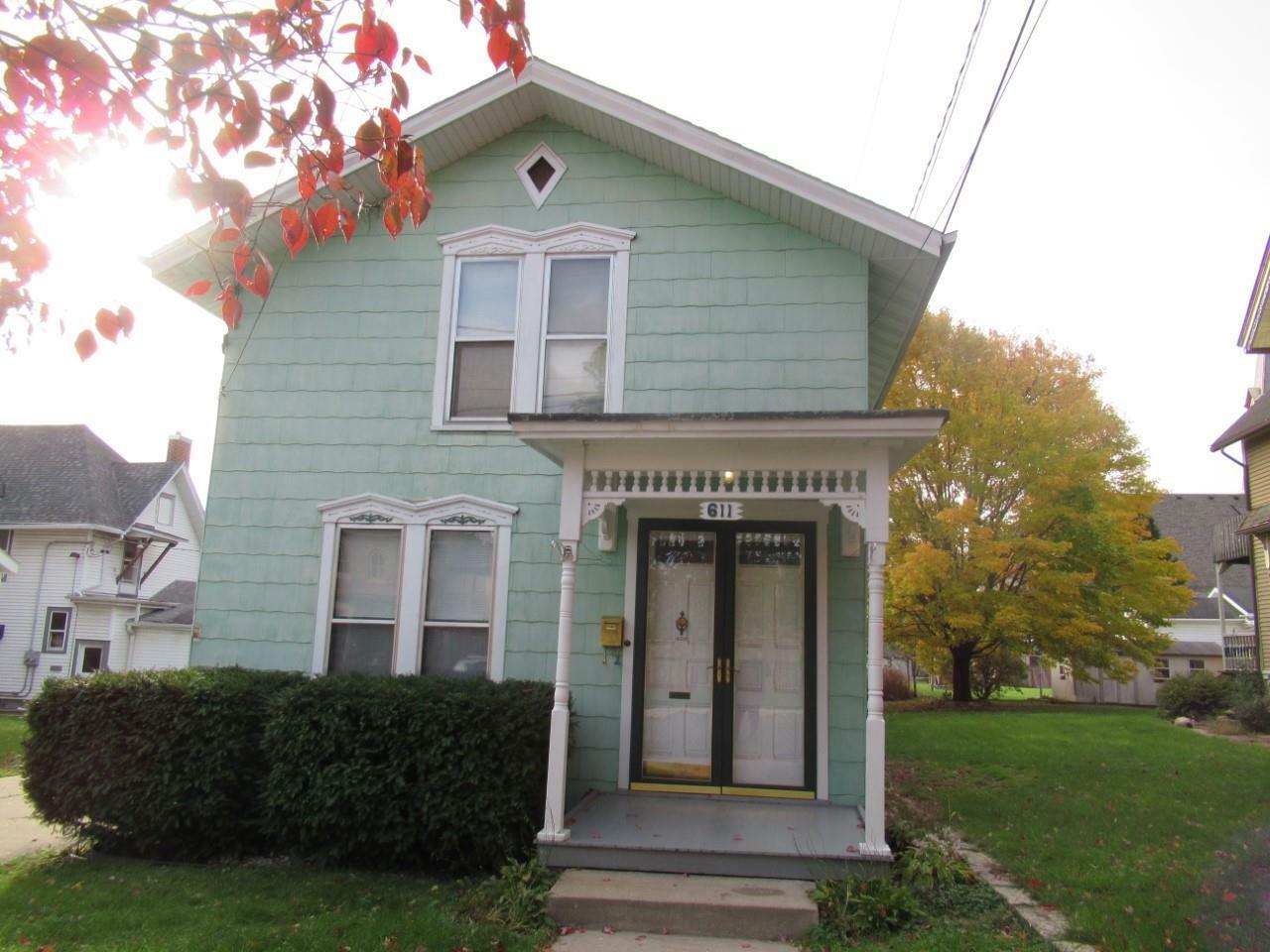 Property Photo:  611 McKinley St  WI 53545 