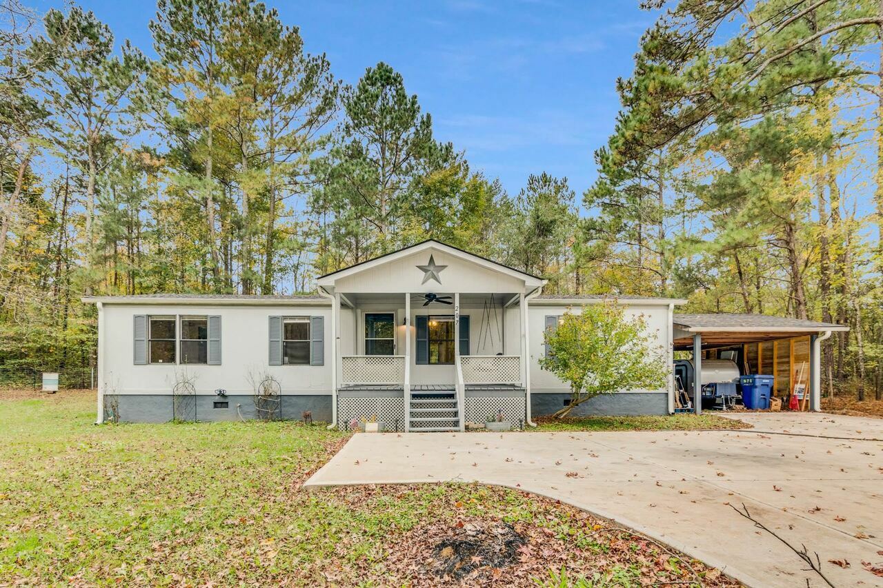 Property Photo:  207 Southern Road  GA 30705 