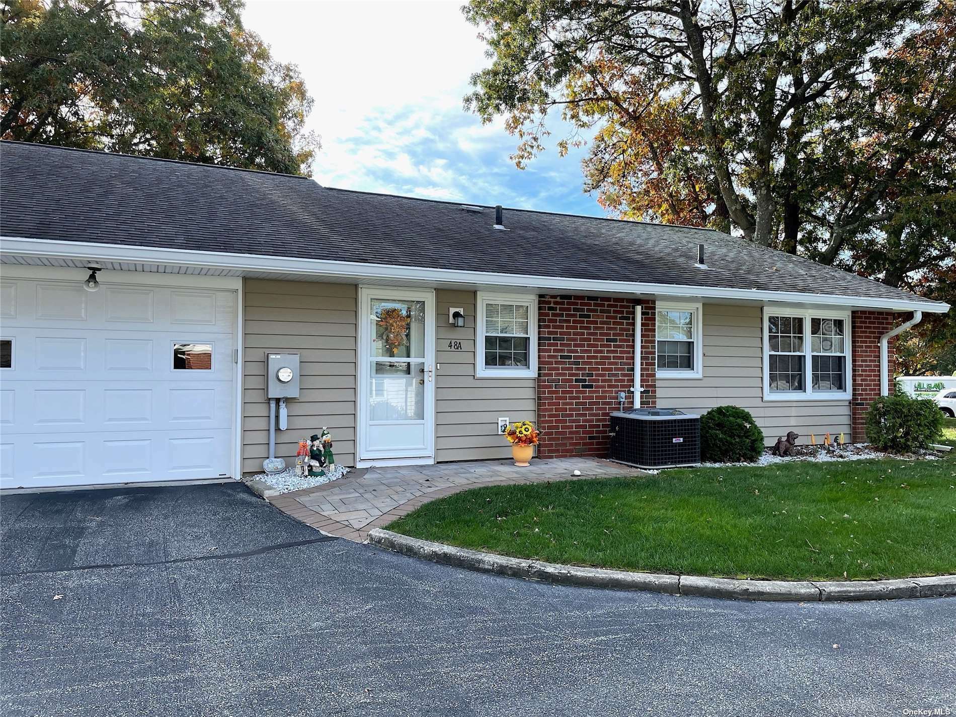 Property Photo:  48 Trent Court A  NY 11961 