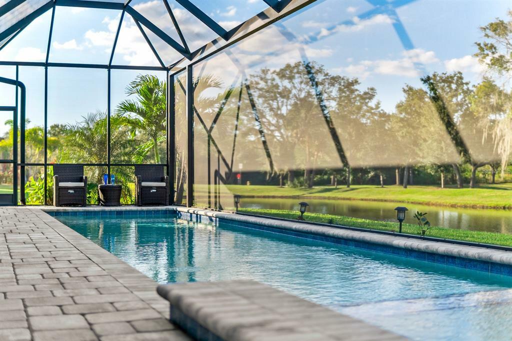 Property Photo: 11811 Petunia Terrace FL 34212