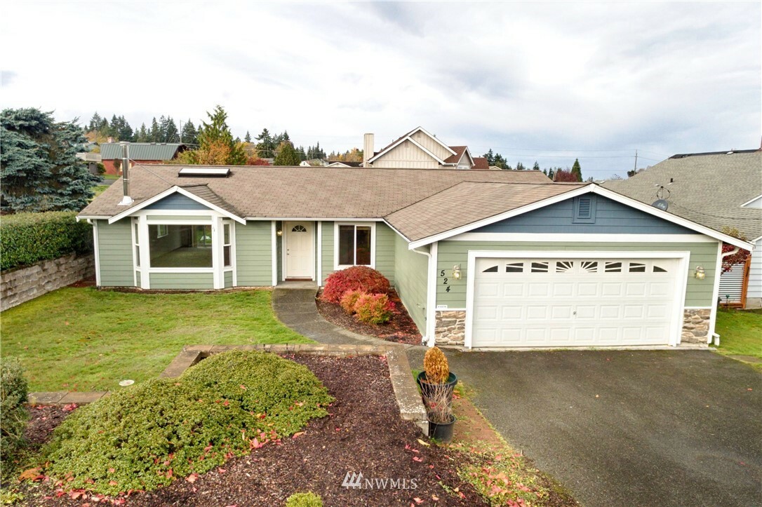 Property Photo:  524 Golf Course Road  WA 98362 