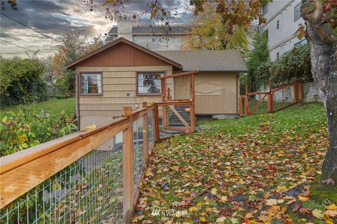 Property Photo:  1577 Marguerite Avenue  WA 98337 