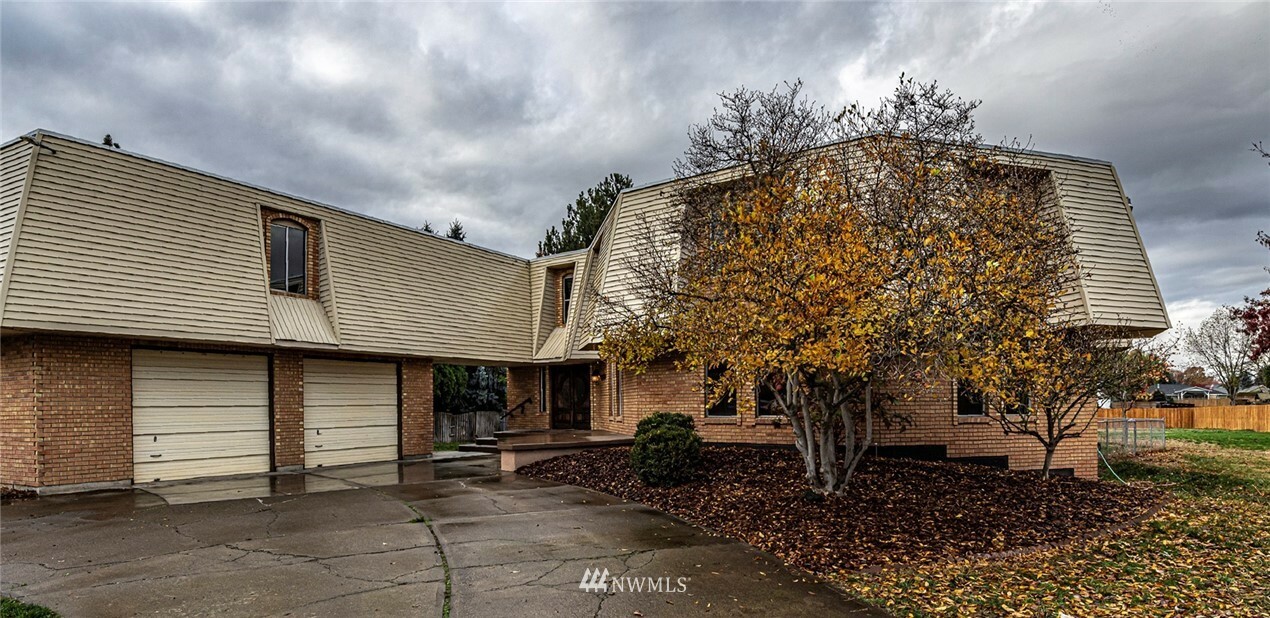 Property Photo:  1920 Fern Avenue  WA 99362 