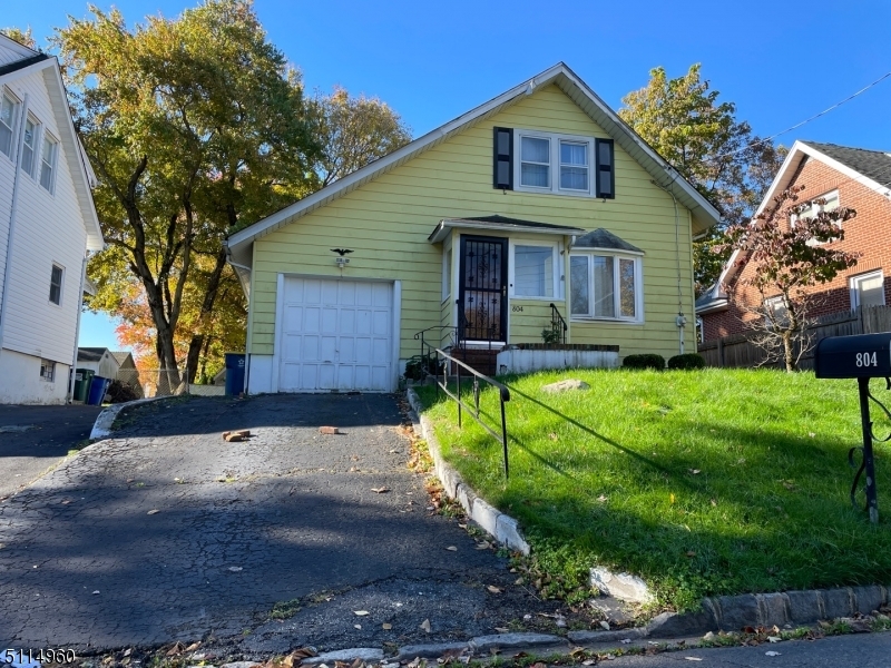 Property Photo:  804 Cleveland Ave  NJ 07076 