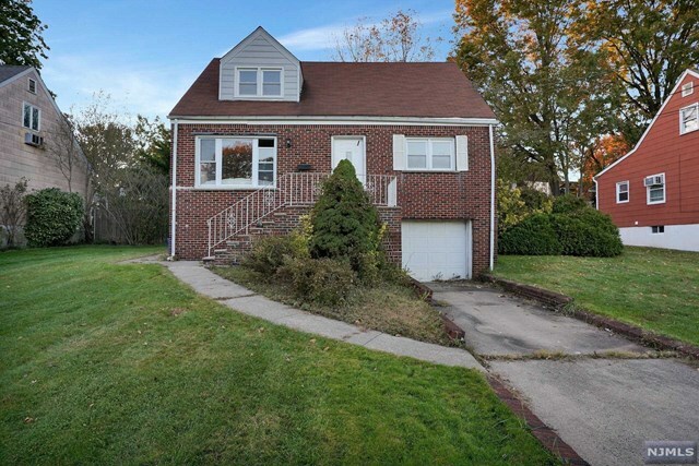 Property Photo:  620 Iris Court  NJ 07666 