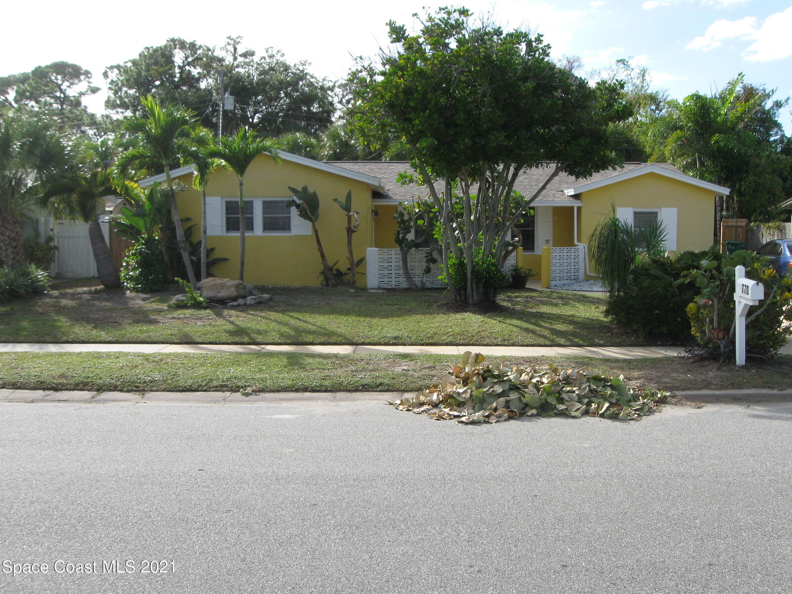 Property Photo: 770 Sandgate Street FL 32953