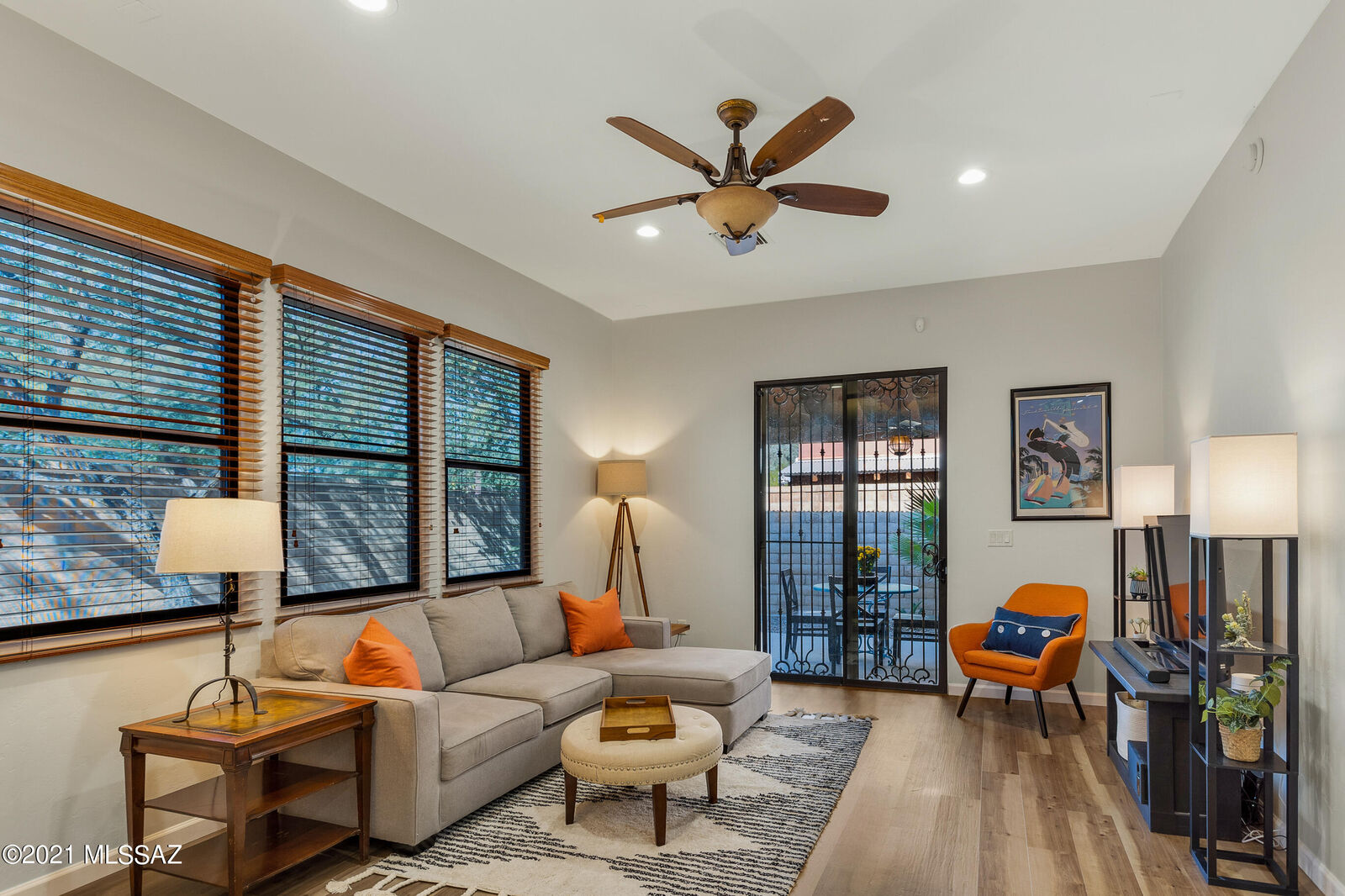 Property Photo: 151 E Castlefield Circle AZ 85704