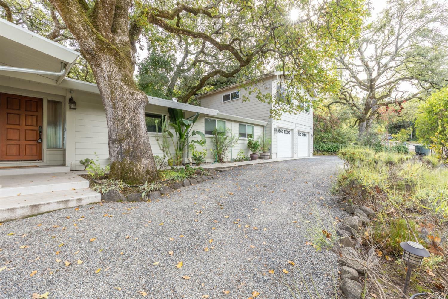 Property Photo:  3841 Oak Glen Drive  CA 95404 