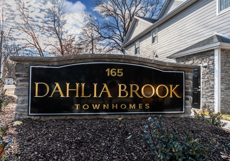 Property Photo: 165 Ridgedale Ave 3 NJ 07932