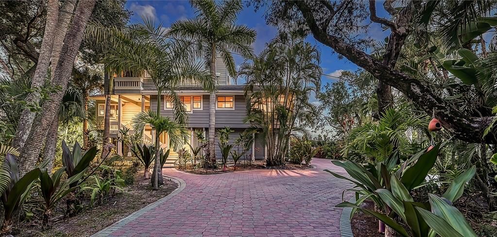 Property Photo:  225 Little Pond Lane  FL 34242 