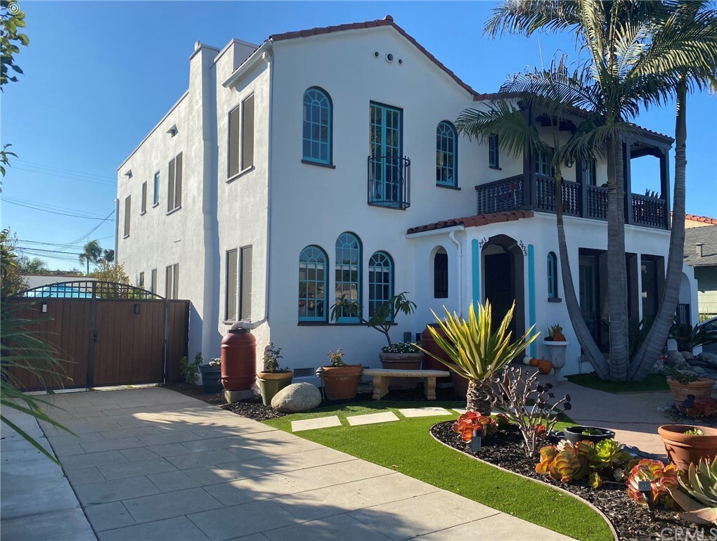 Property Photo: 243 Termino Avenue CA 90803