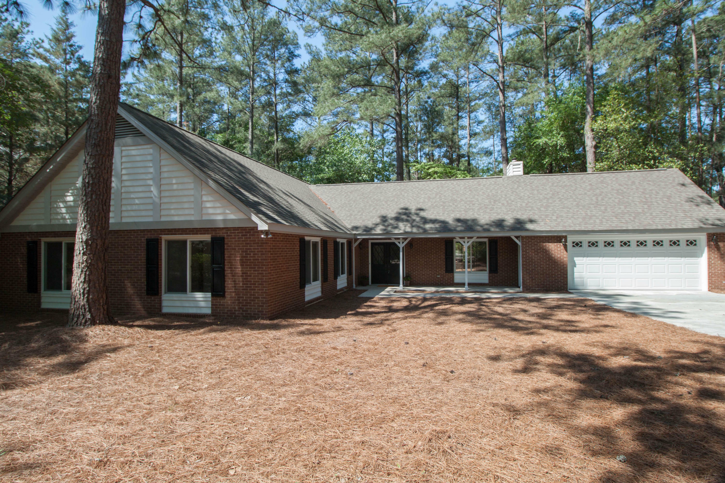 Property Photo: 140 Westchester Circle NC 28374