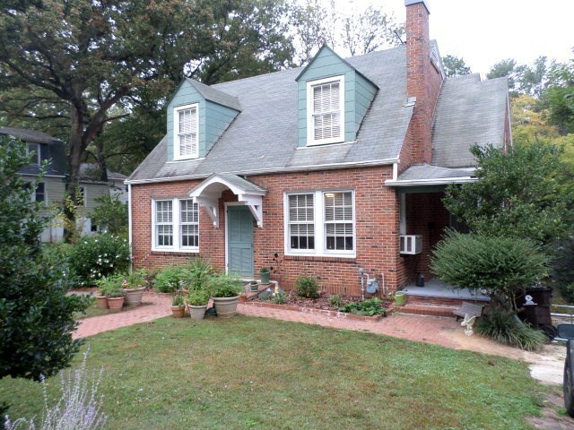 Property Photo: 314 W Weatherspoon Street NC 27330