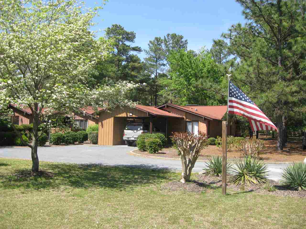 Property Photo:  211 Bentwood Lane  NC 28387 