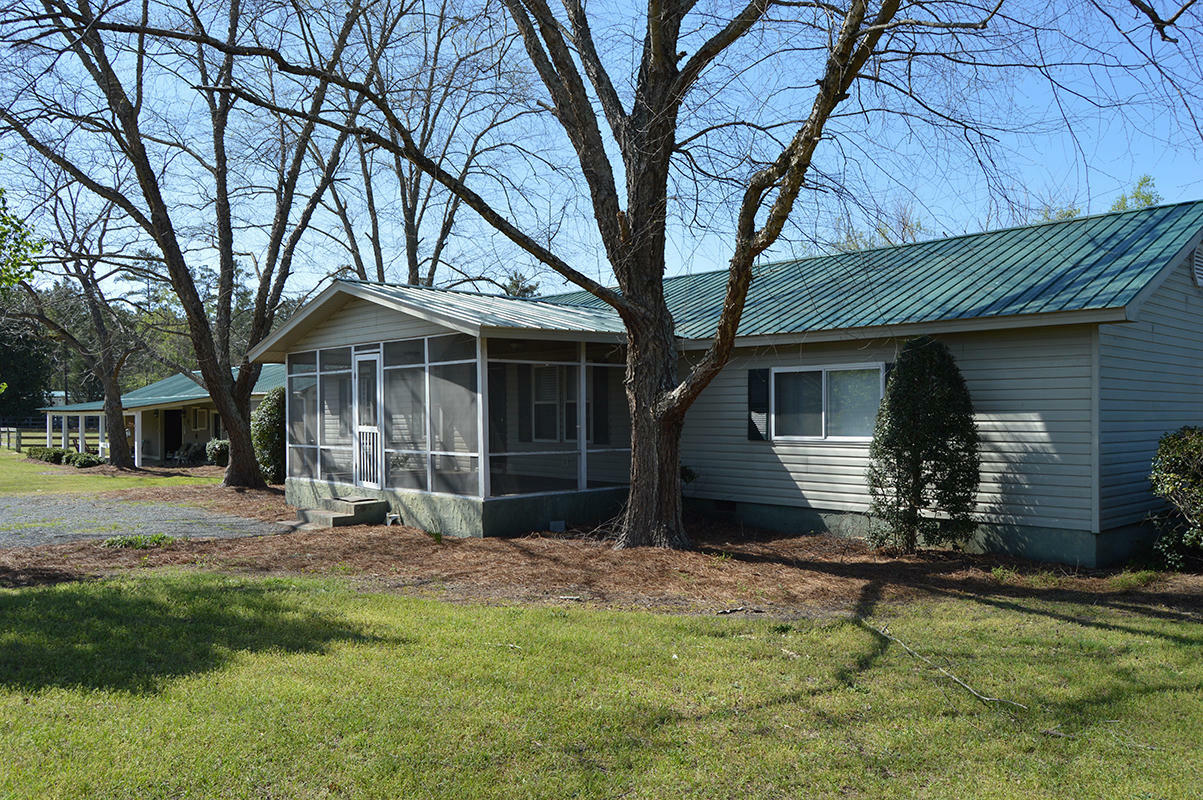 Property Photo:  948 Furr Road  NC 28394 