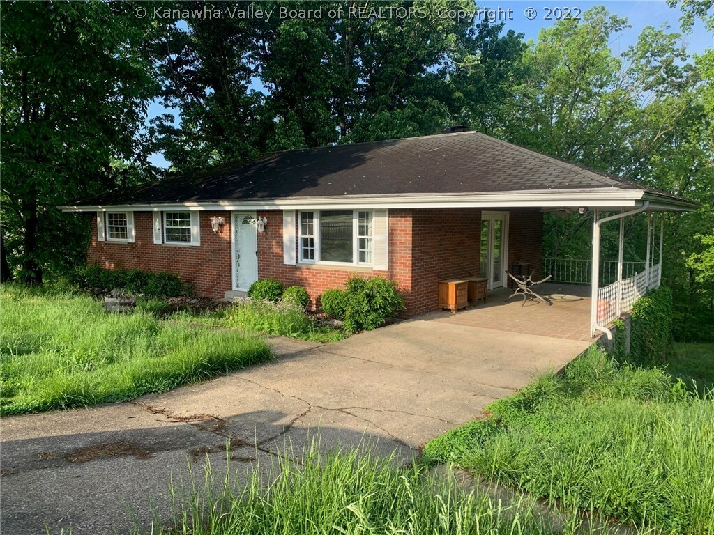 Property Photo: 11 Fairview Drive WV 25309