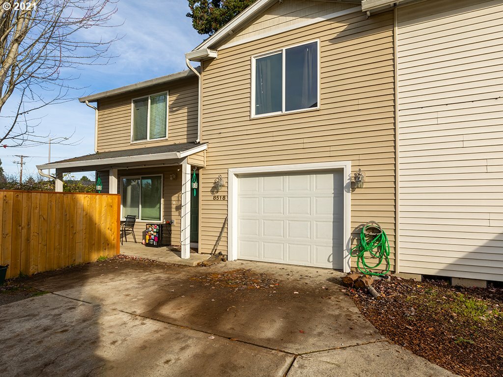 Property Photo:  8518 NE 37th Cir  WA 98662 