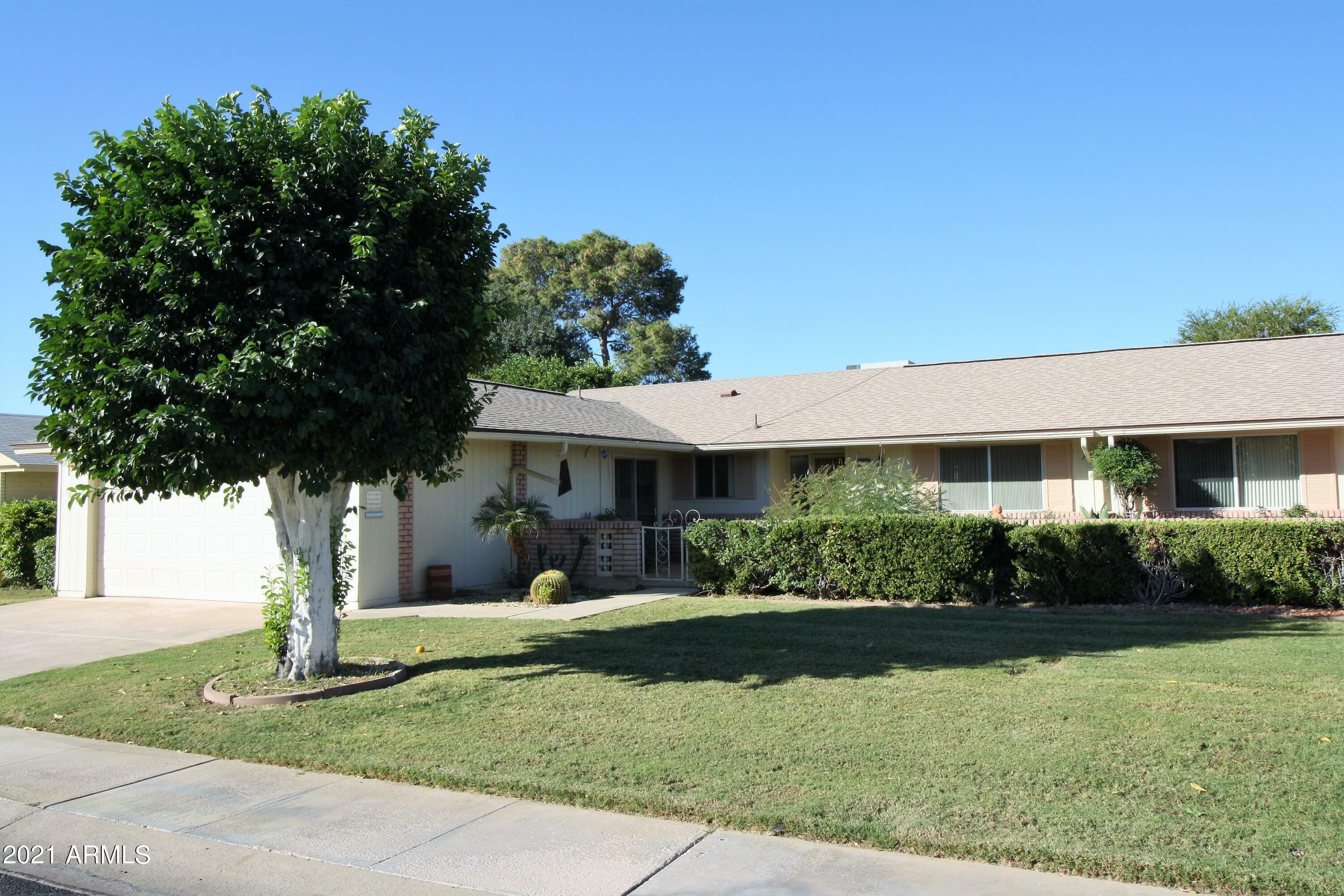 Property Photo: 10537 W Tropicana Circle AZ 85351
