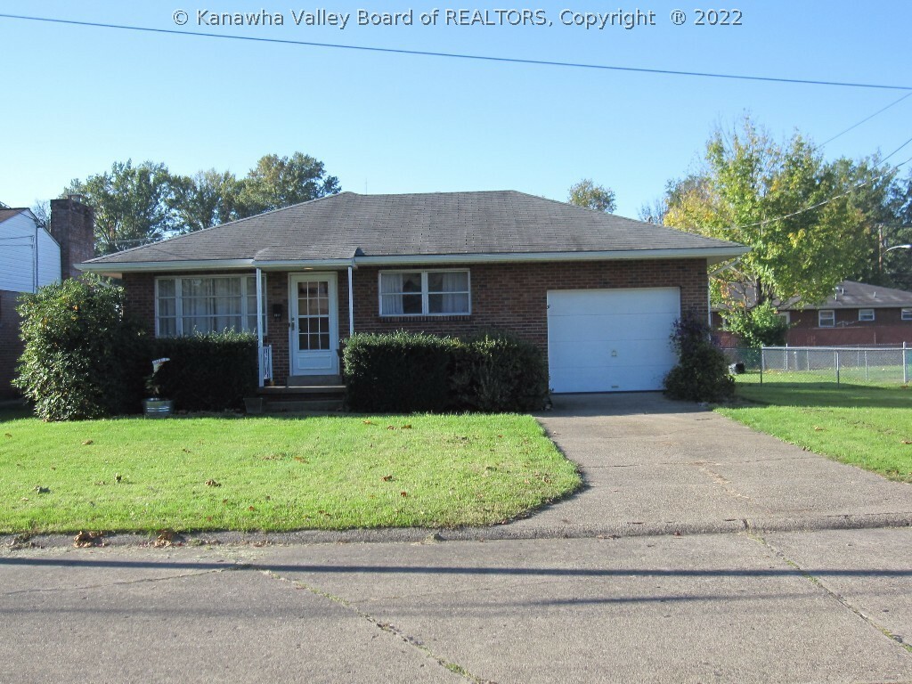 Property Photo: 2011 Lincoln Avenue WV 25177