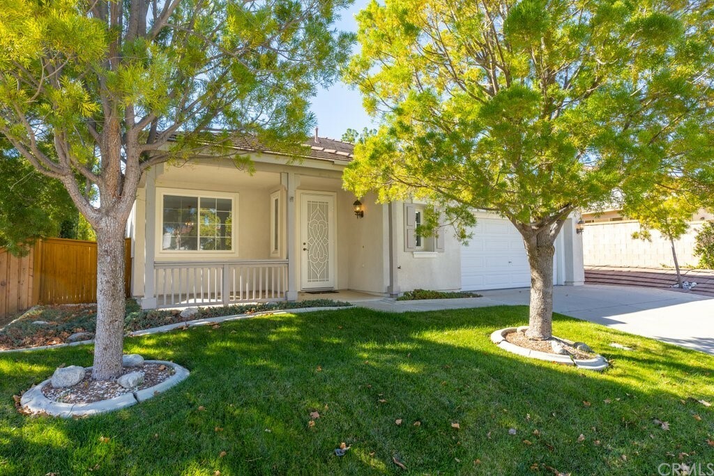 Property Photo:  43557 Savona Street  CA 92592 