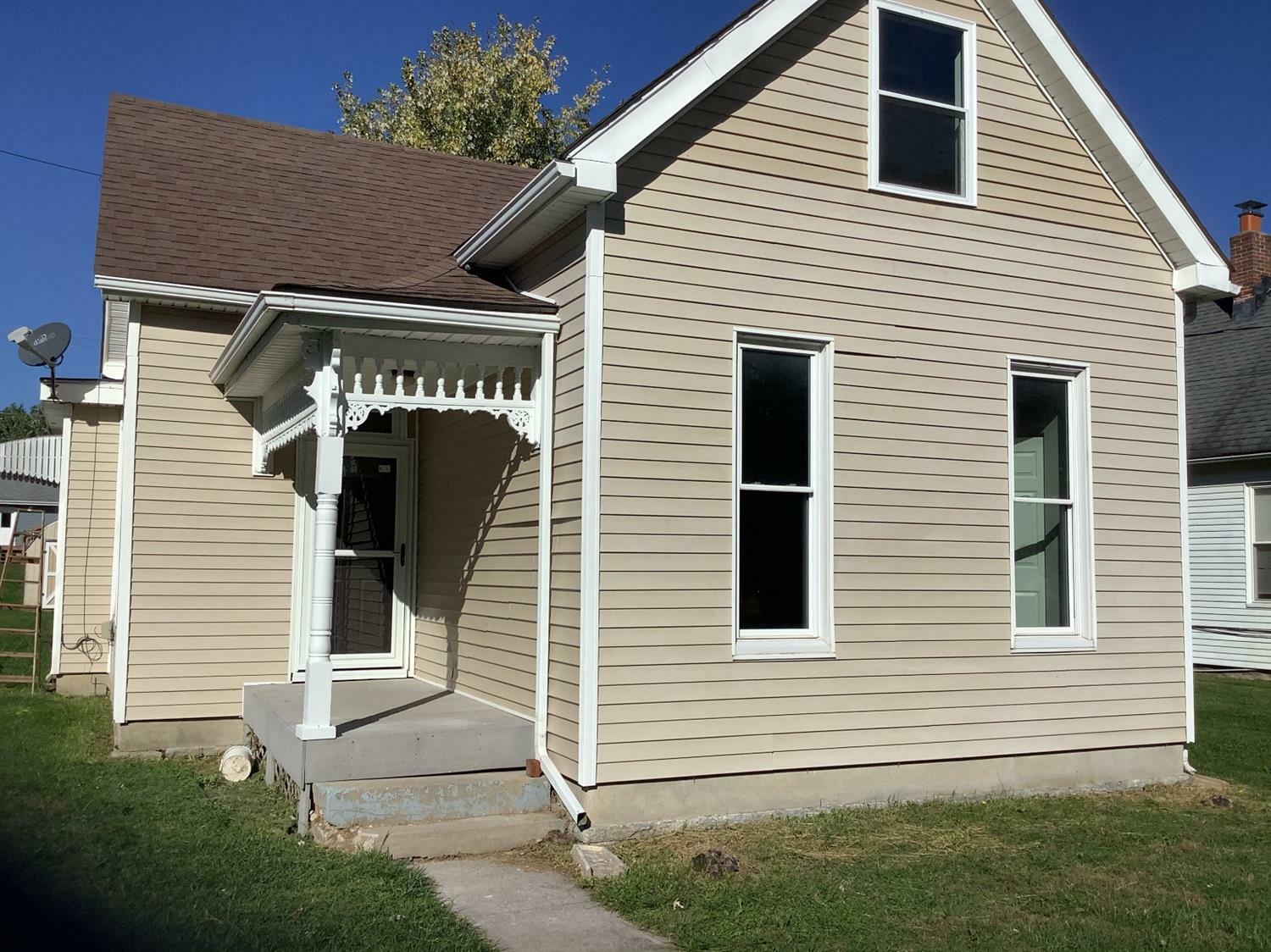 Property Photo:  208 County Line St  OH 45003 