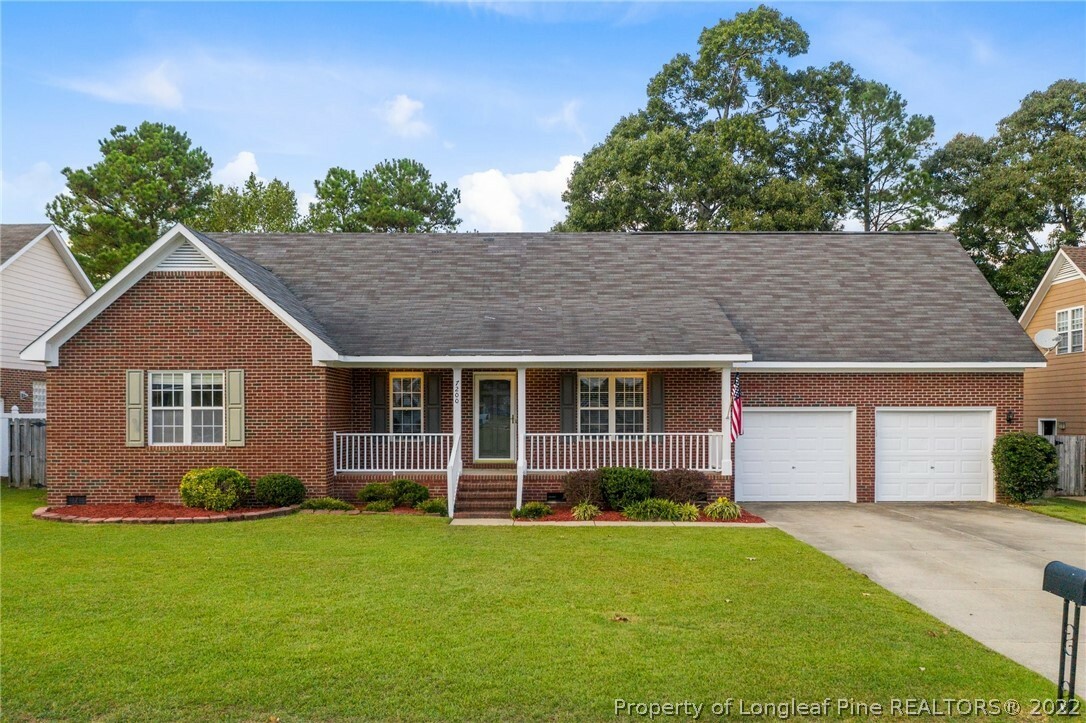 Property Photo:  7200 Summerlin Drive  NC 28306 