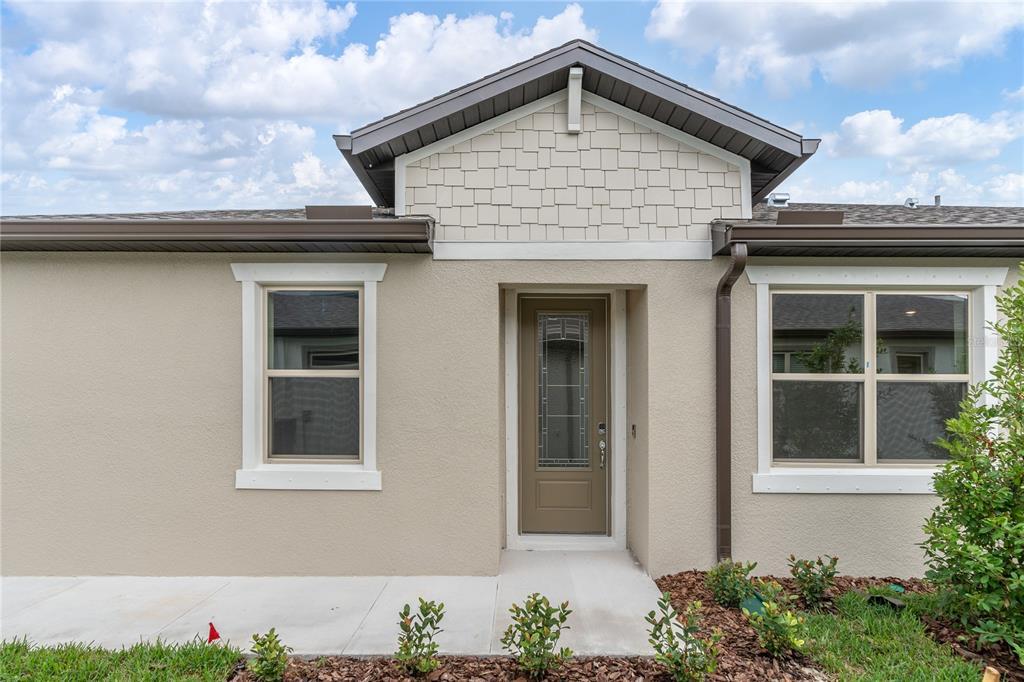Property Photo: 6337 Cliveden Court FL 33572