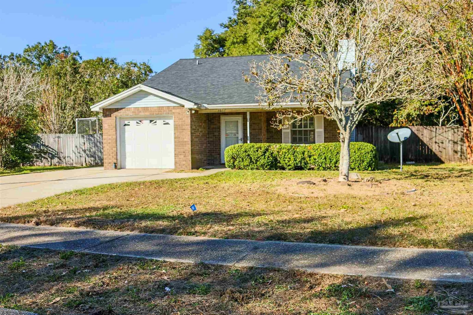 Property Photo:  4860 Lanett Dr  FL 32526 