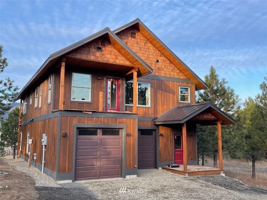 Property Photo:  981 Leo Lane  WA 98922 