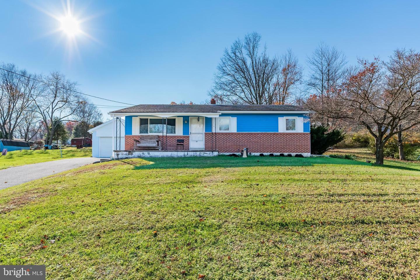 Property Photo: 107 W Greenhouse Road PA 17019