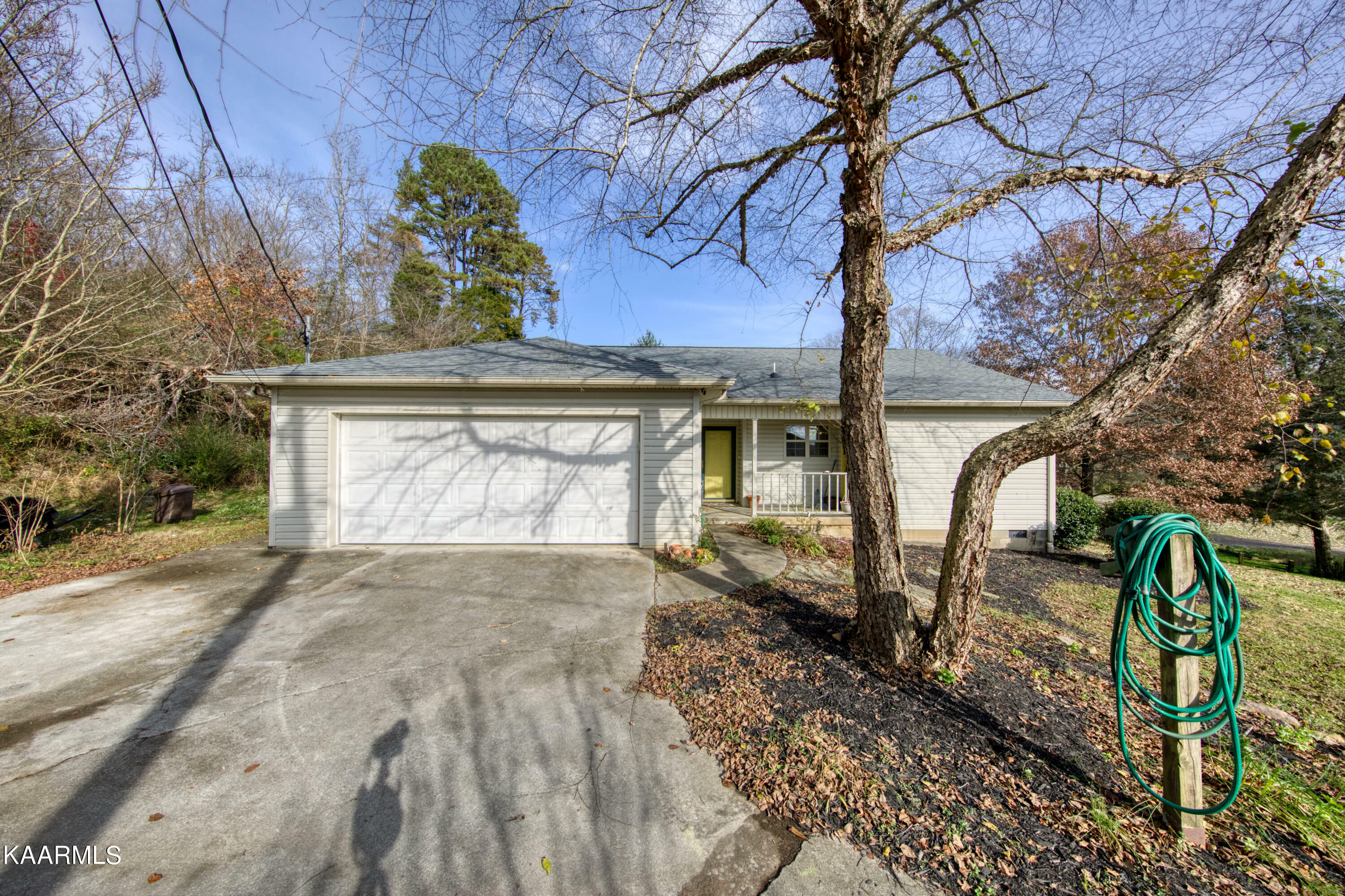 Property Photo:  9321 Cameron Rd  TN 37806 