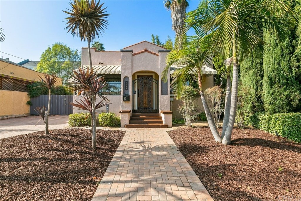 Property Photo: 1149 Mira Mar Avenue CA 90804