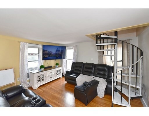 Property Photo:  50 Windsor Street  MA 01605 