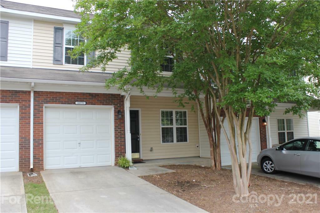 Property Photo:  10570 Bunclody Drive  NC 28213 