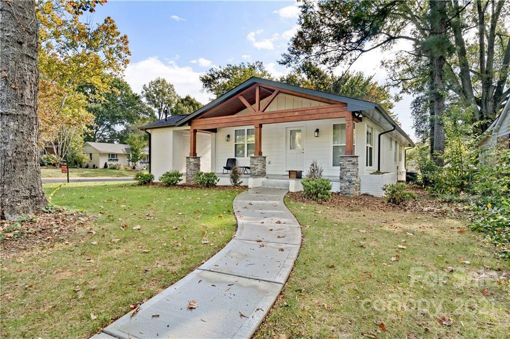 Property Photo:  4301 Collingwood Drive  NC 28209 