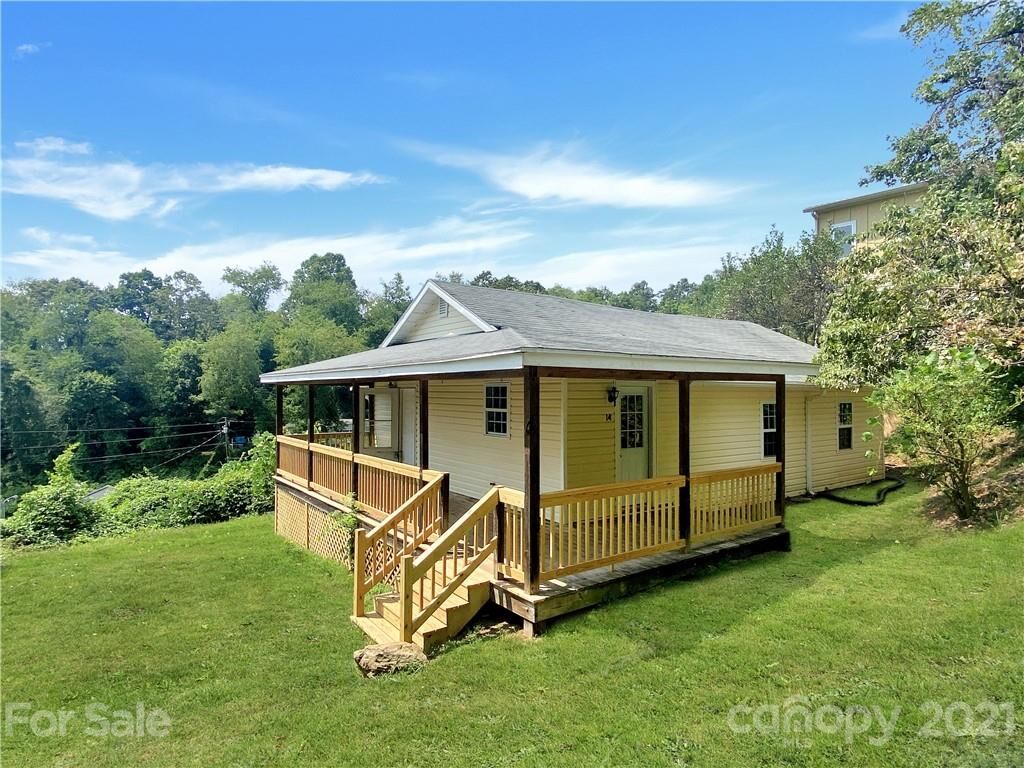 Property Photo: 14 Norman Austin Drive NC 28804