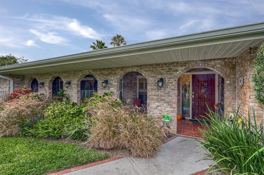 Property Photo: 4 Old Grove Lane FL 32701