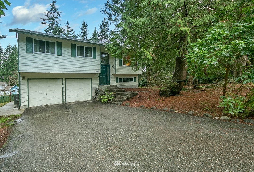 Property Photo:  3205 NE Fischer Court  WA 98310 