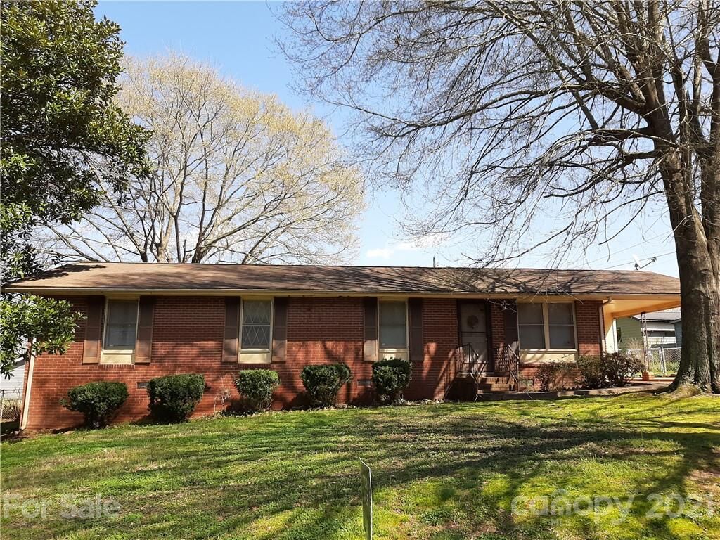 Property Photo: 368 Clearlake Trail NC 28092