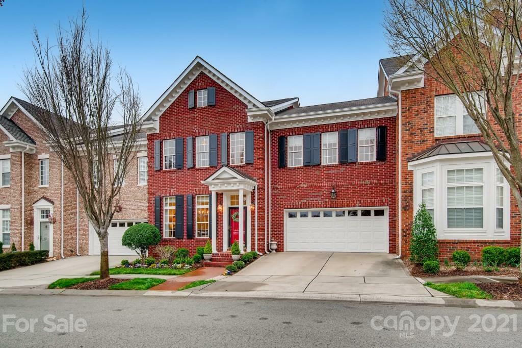 Property Photo: 6213 Wakehurst Road NC 28226