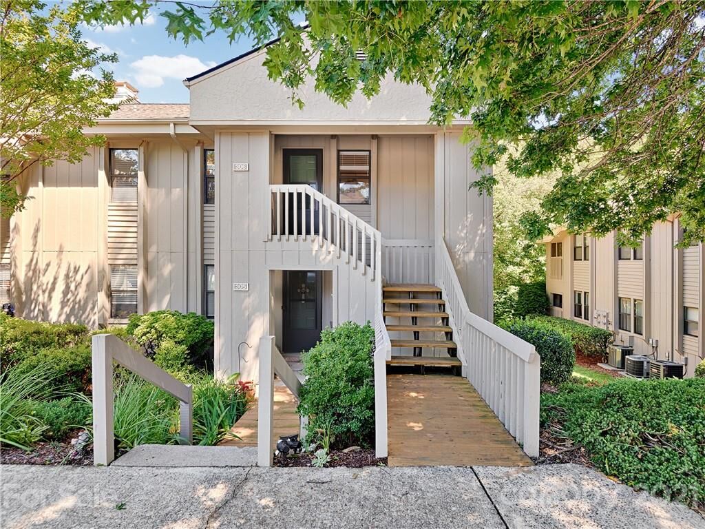 Property Photo: 306 Abbey Circle NC 28805