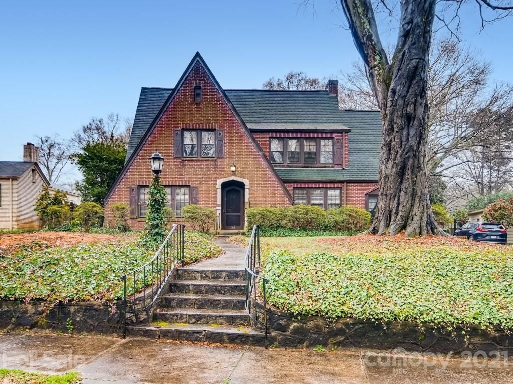 Property Photo:  1218 Crescent Avenue  NC 28052 