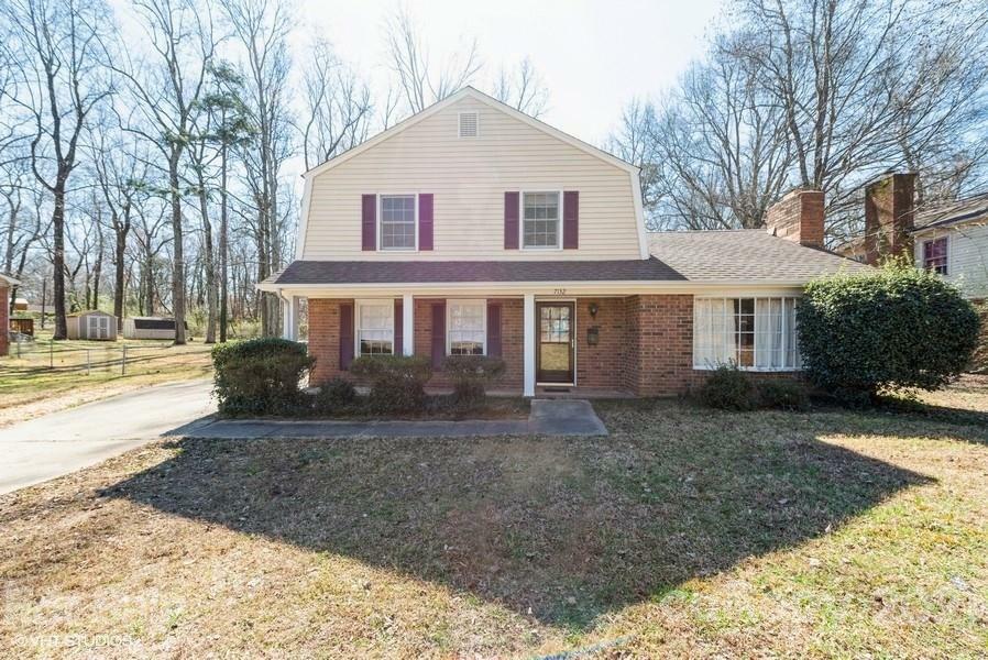 Property Photo:  7132 Covecreek Drive  NC 28215 