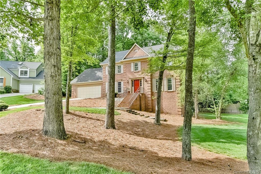 Property Photo:  2020 Fairchelsea Lane  NC 28105 