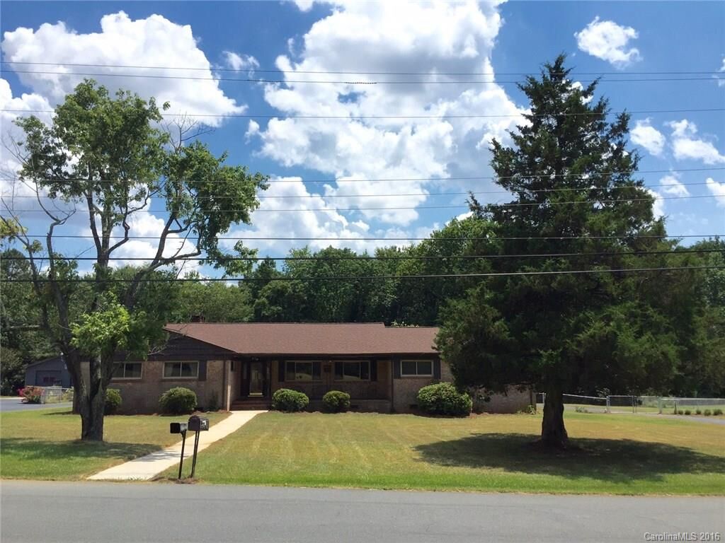 Property Photo:  4440 Garvin Drive  NC 28269 