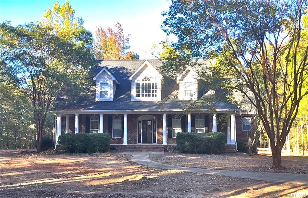 Property Photo: 16804 Youngblood Road NC 28278